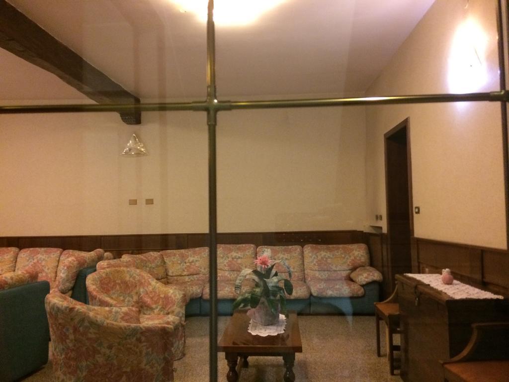 Albergo Stella Tole Exterior photo